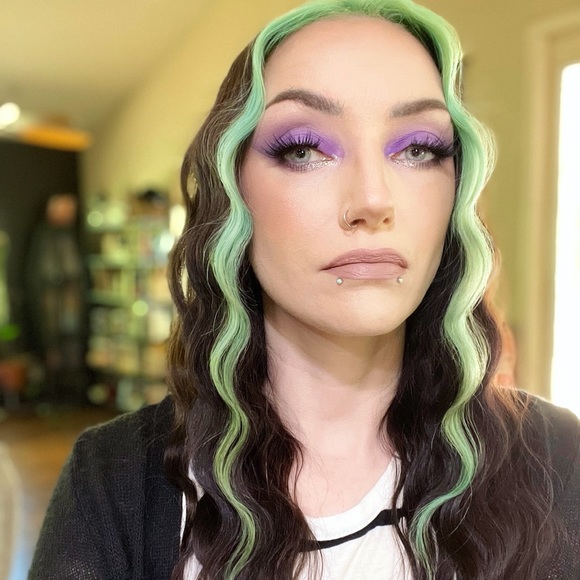 Meet Your Posher - Picture 10 of 16